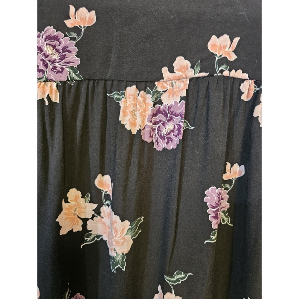 Torrid Harper Blouse Size 1 Black With Pink/Purple Floral 3/4 Sleeve Button Up - Picture 2 of 8